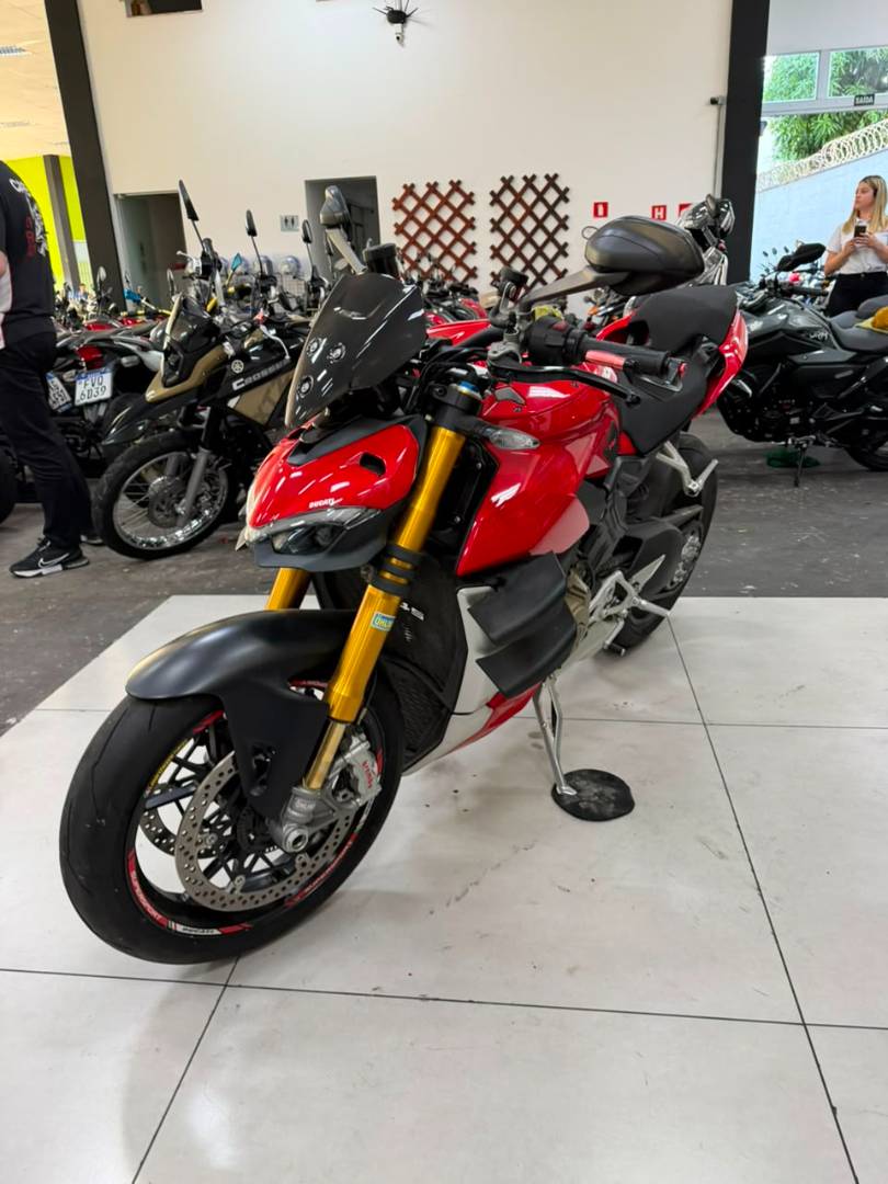 DUCATI STREETFIGHTER V4 S