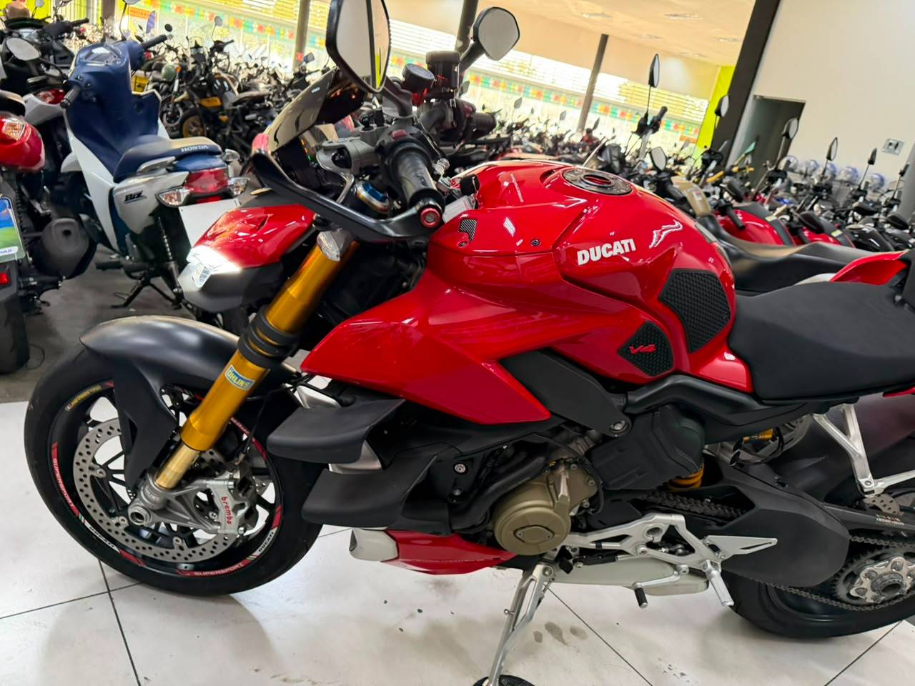 DUCATI STREETFIGHTER V4 S