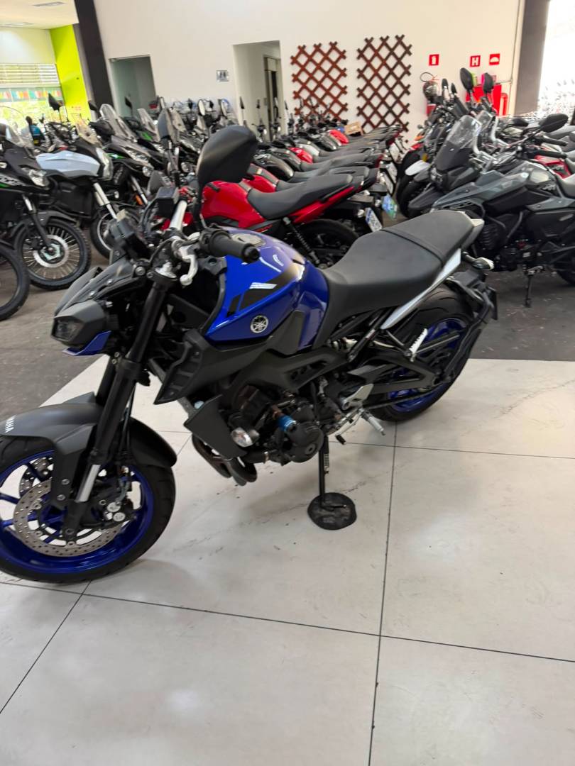 YAMAHA MT-09