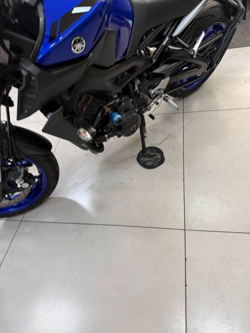 YAMAHA MT-09