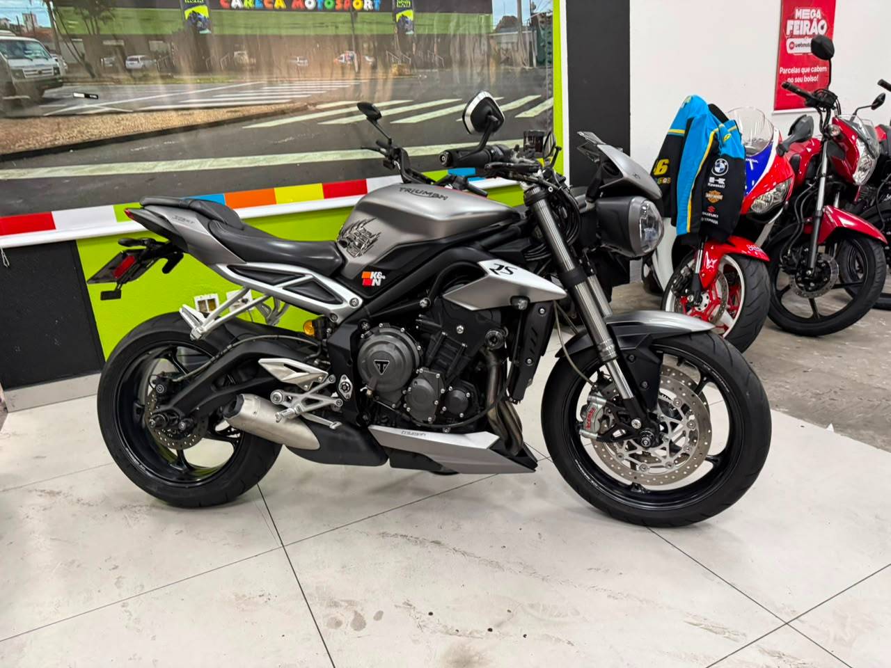 TRIUMPH STREET TRIPLE 765 RS
