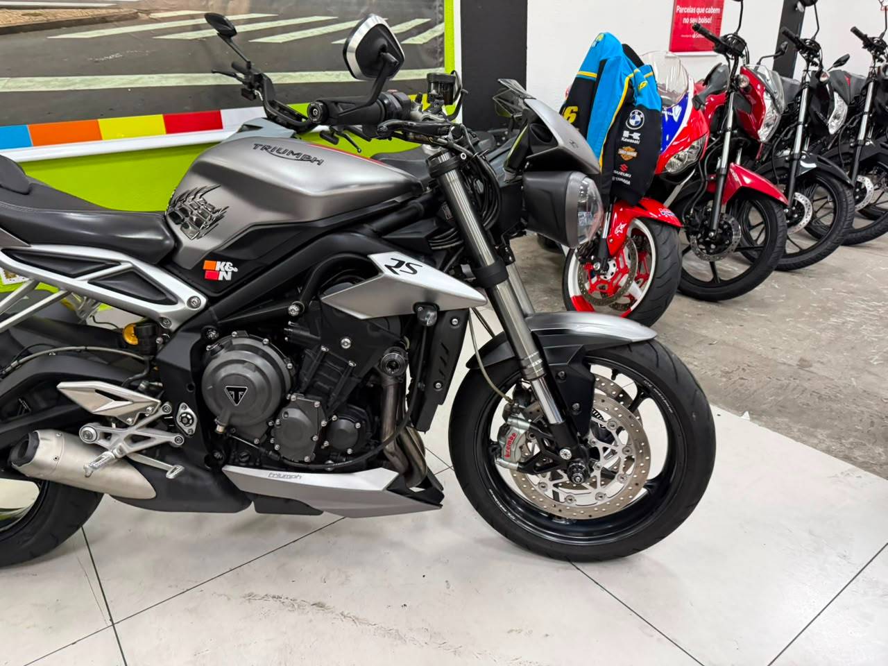 TRIUMPH STREET TRIPLE 765 RS