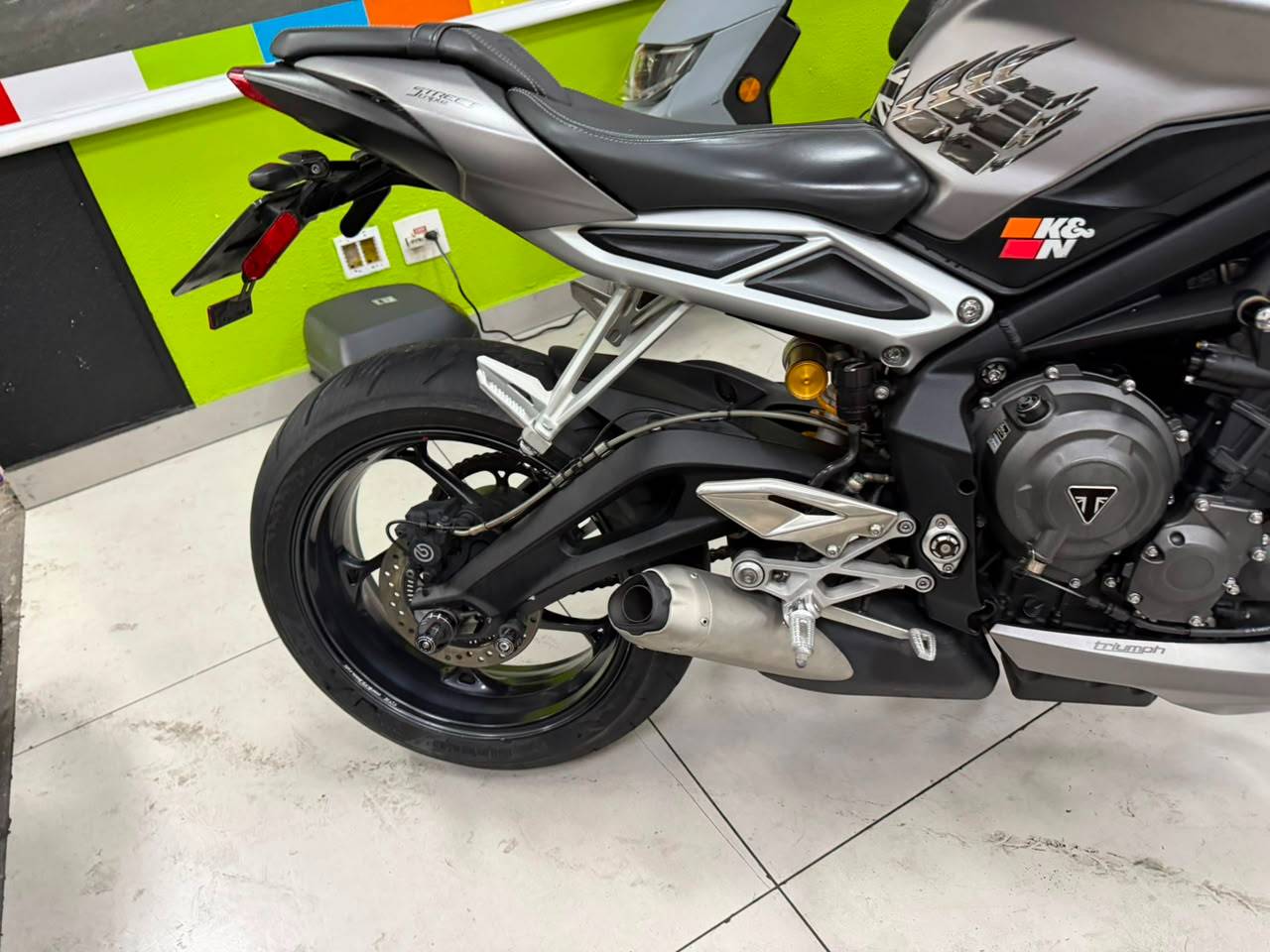 TRIUMPH STREET TRIPLE 765 RS