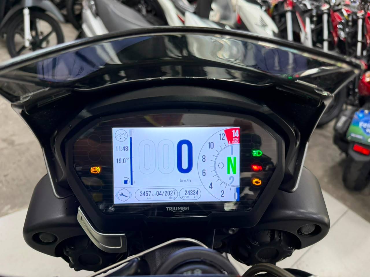 TRIUMPH STREET TRIPLE 765 RS
