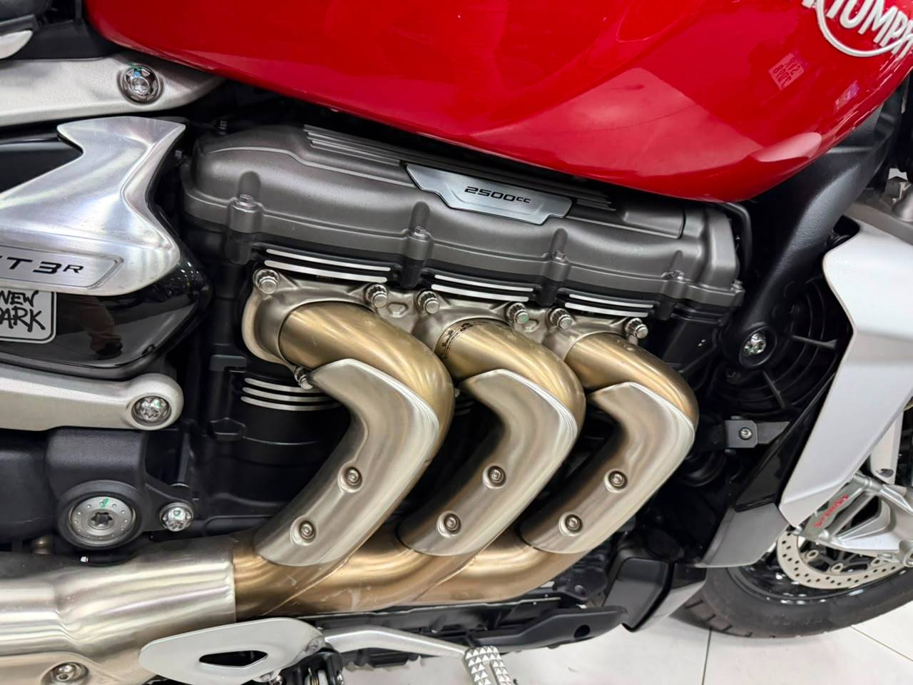 TRIUMPH ROCKET III R