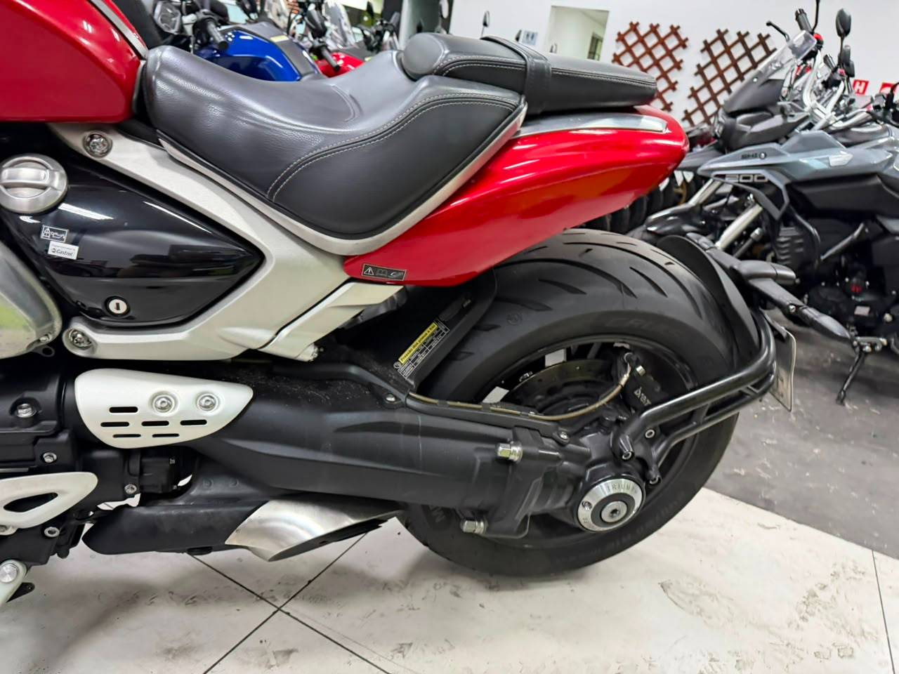 TRIUMPH ROCKET III R