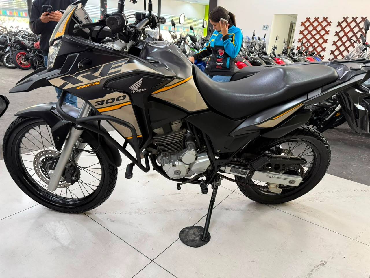 HONDA XRE 300 ADVENTURE
