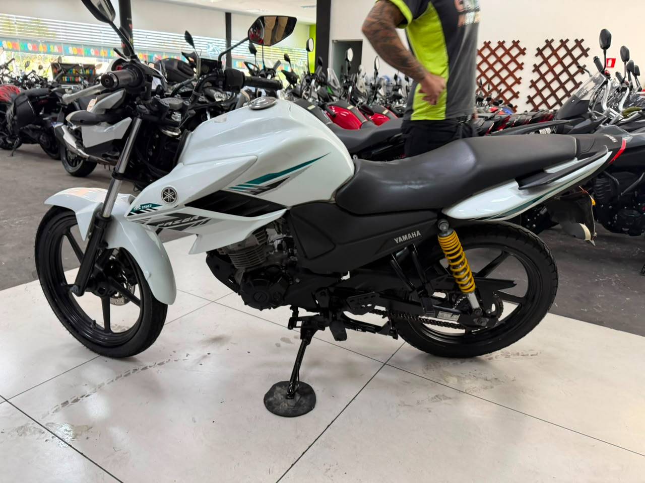 YAMAHA FAZER YS 150 SED