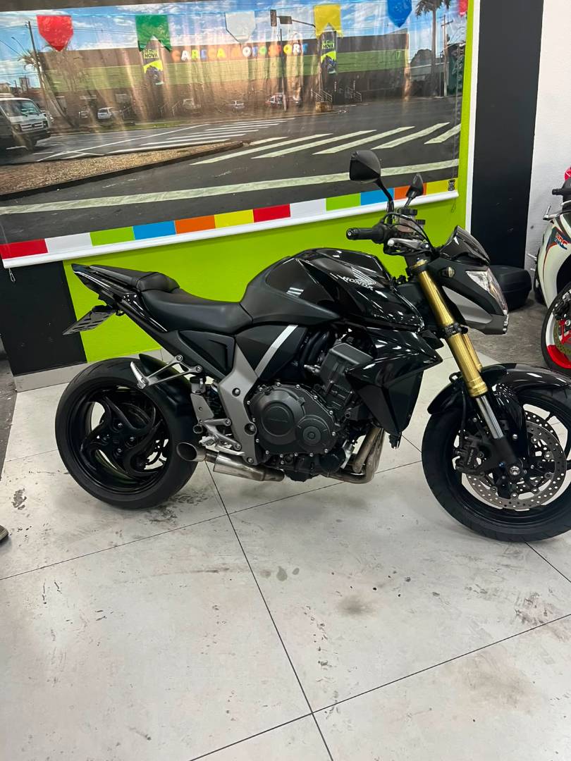 HONDA CB 1000R