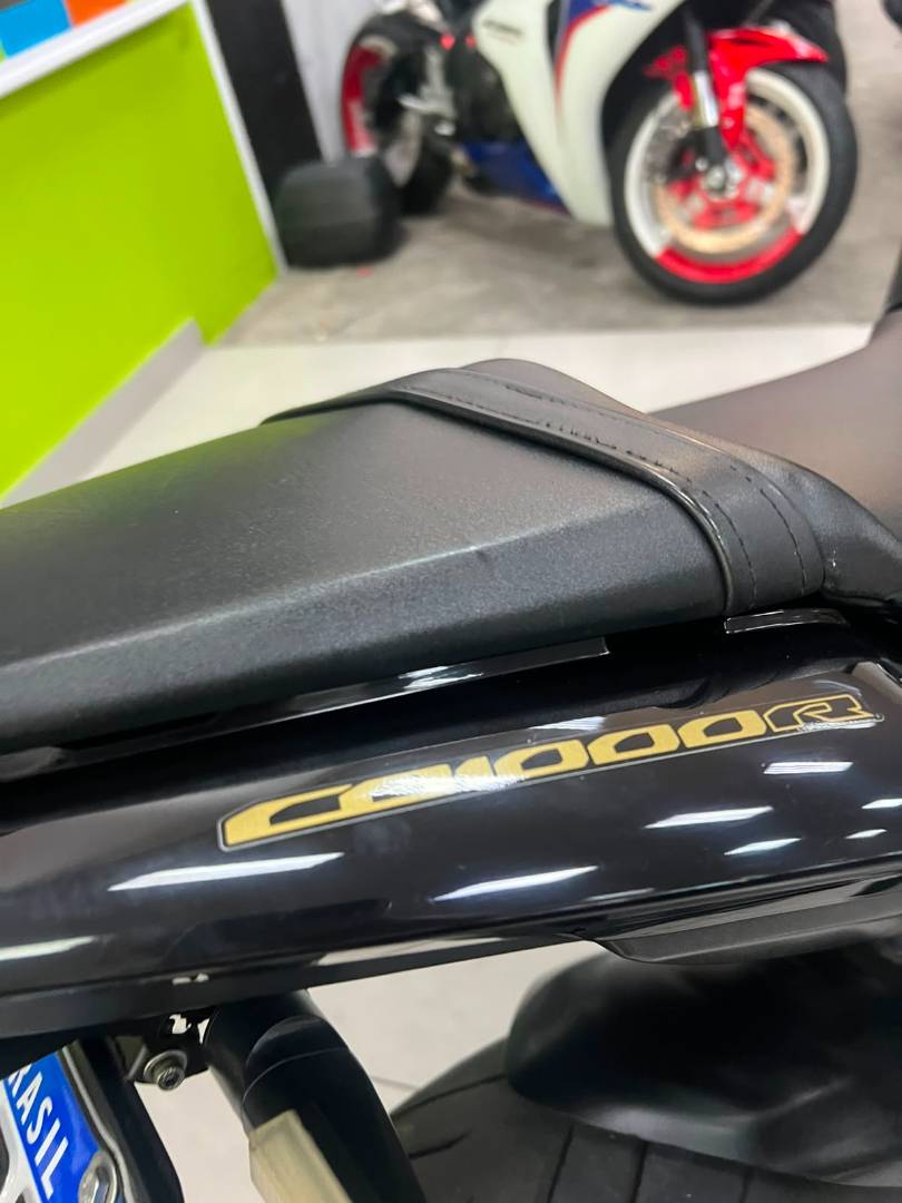 HONDA CB 1000R