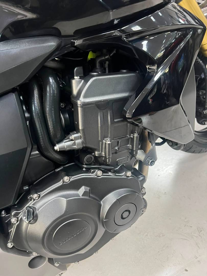 HONDA CB 1000R