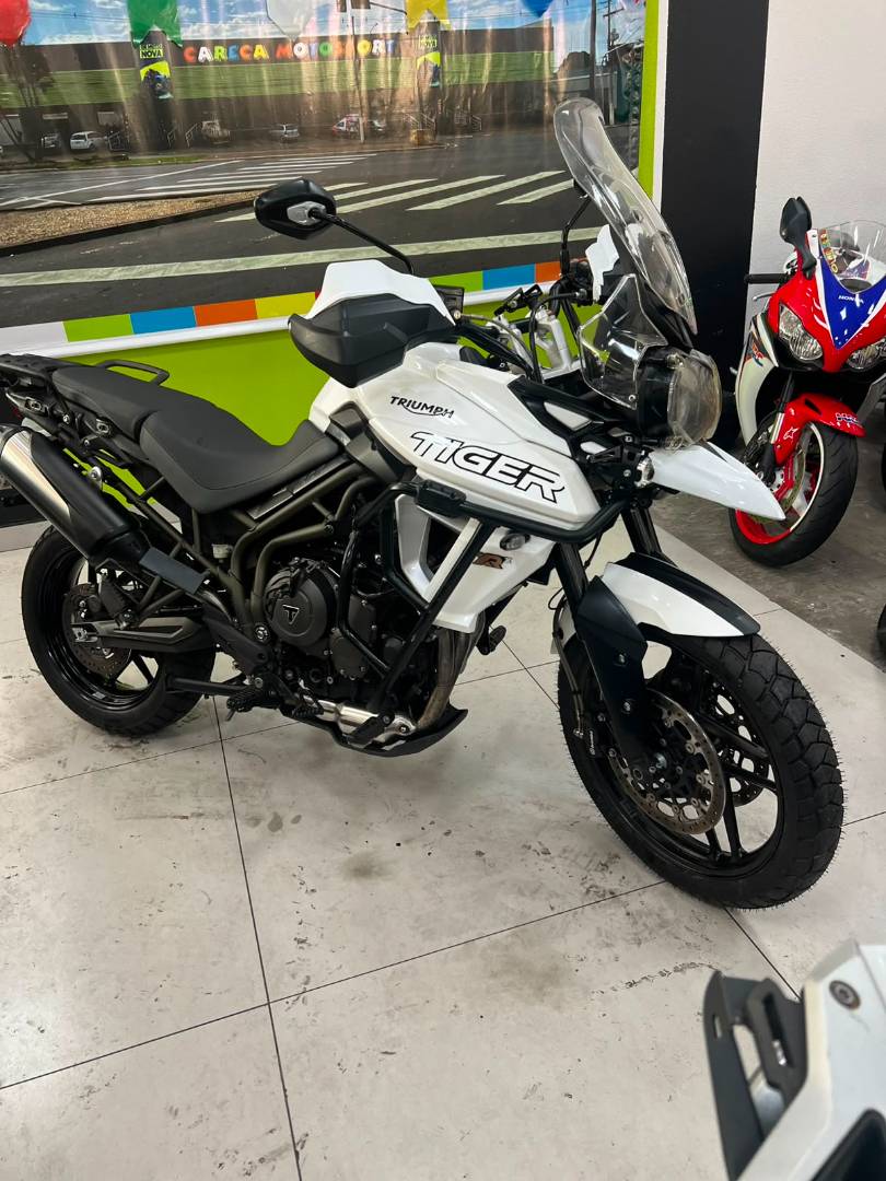 TRIUMPH TIGER 800 XRX