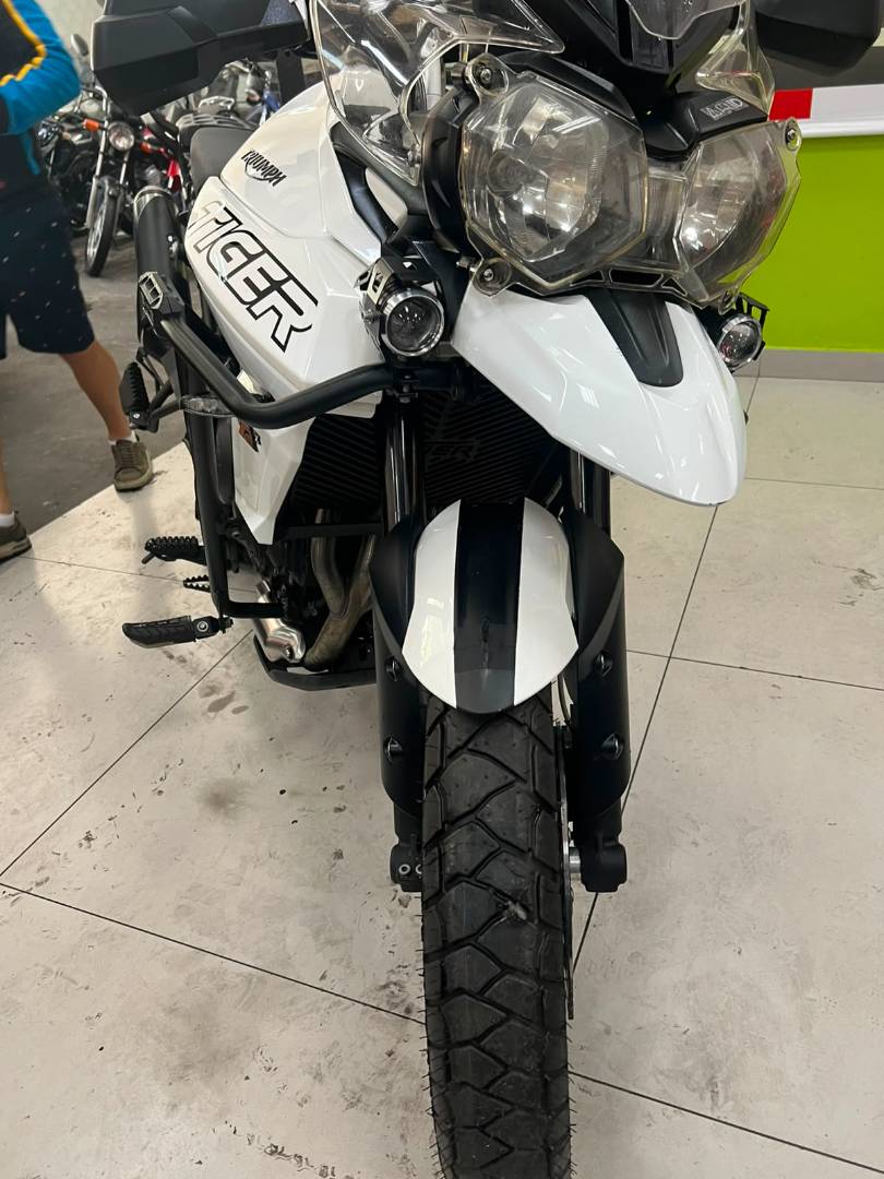 TRIUMPH TIGER 800 XRX
