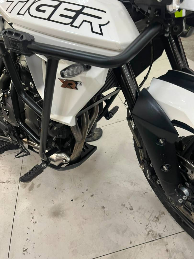 TRIUMPH TIGER 800 XRX
