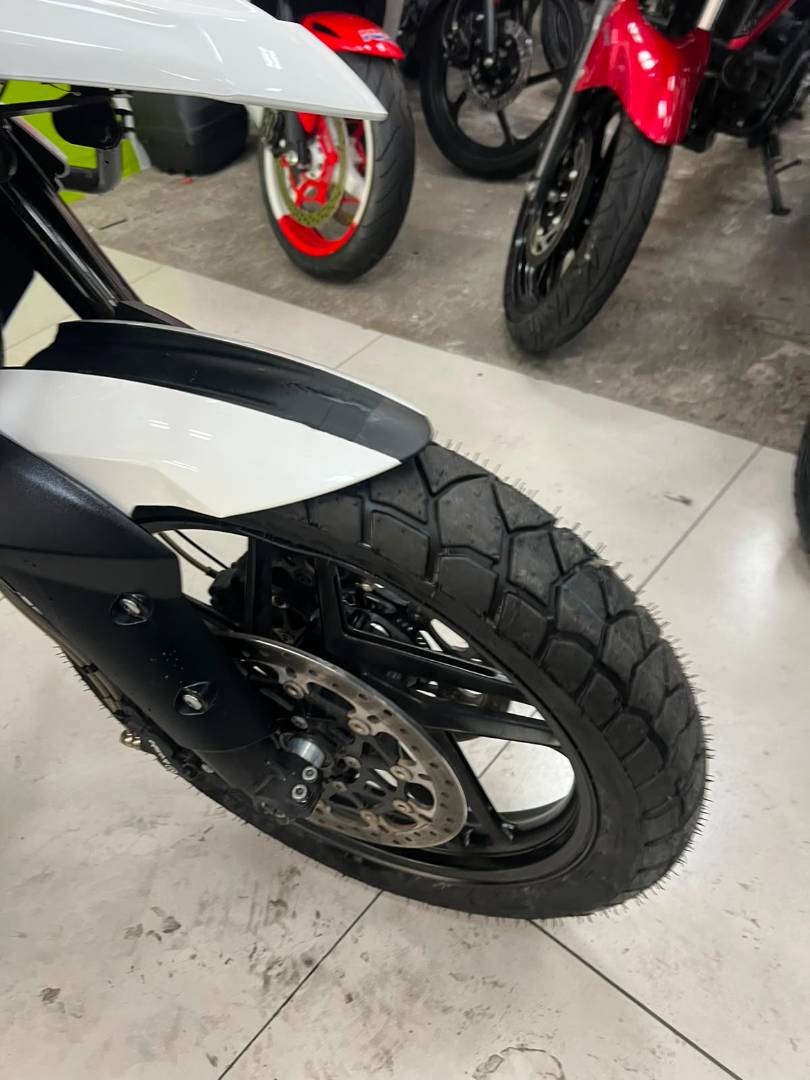 TRIUMPH TIGER 800 XRX