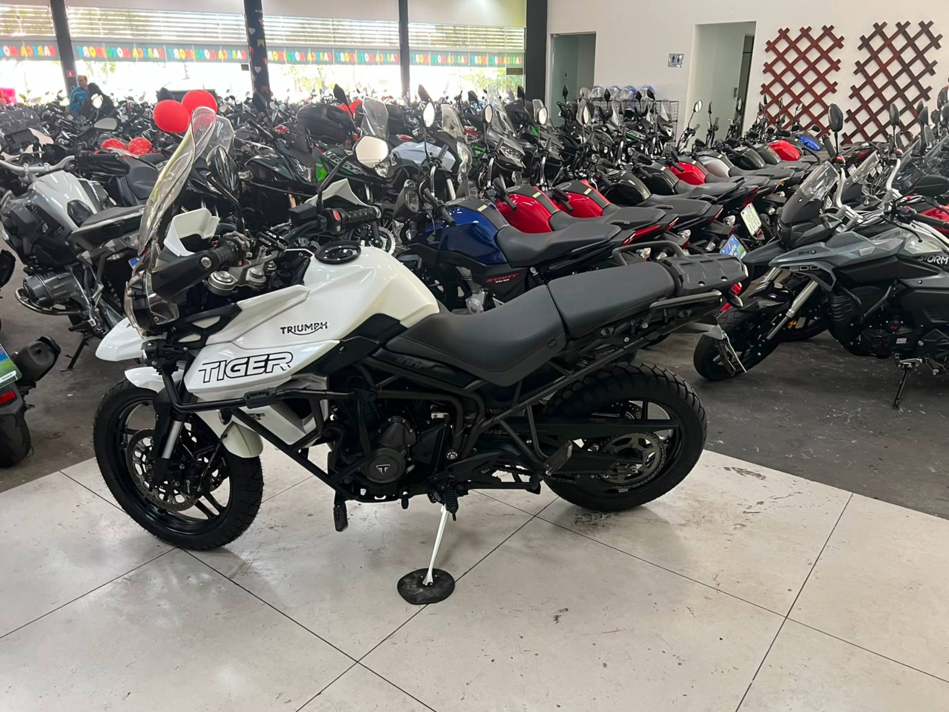 TRIUMPH TIGER 800 XRX