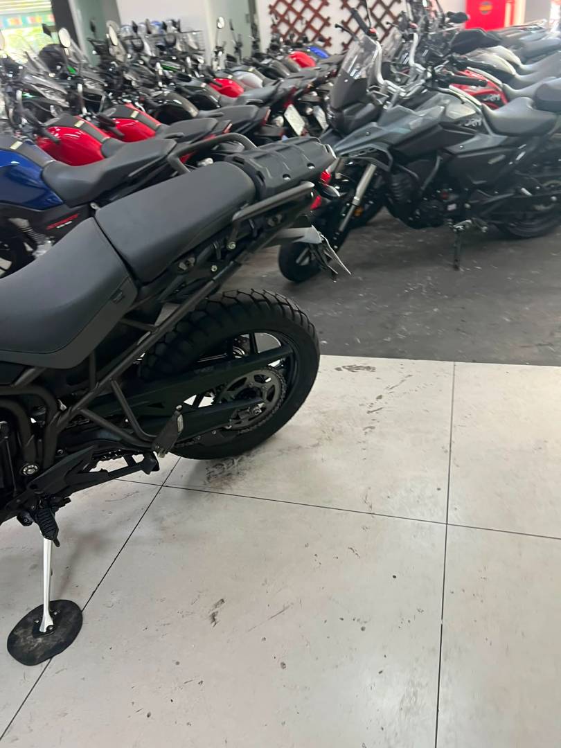 TRIUMPH TIGER 800 XRX
