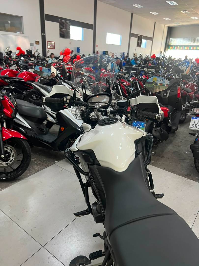 TRIUMPH TIGER 800 XRX