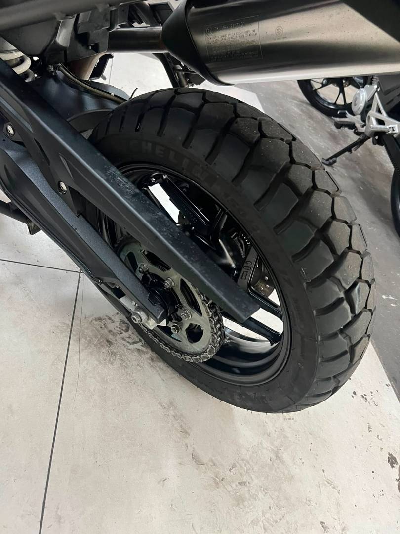 TRIUMPH TIGER 800 XRX