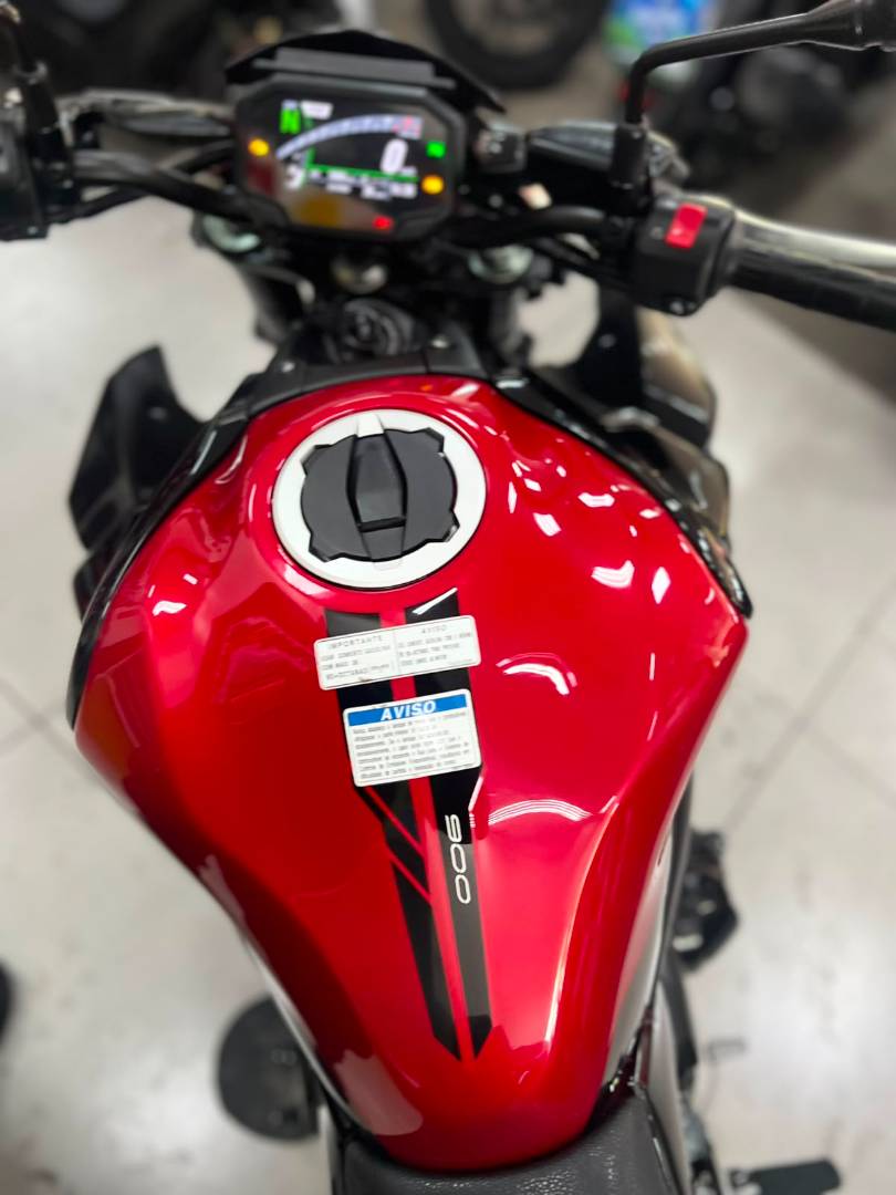 KAWASAKI Z900
