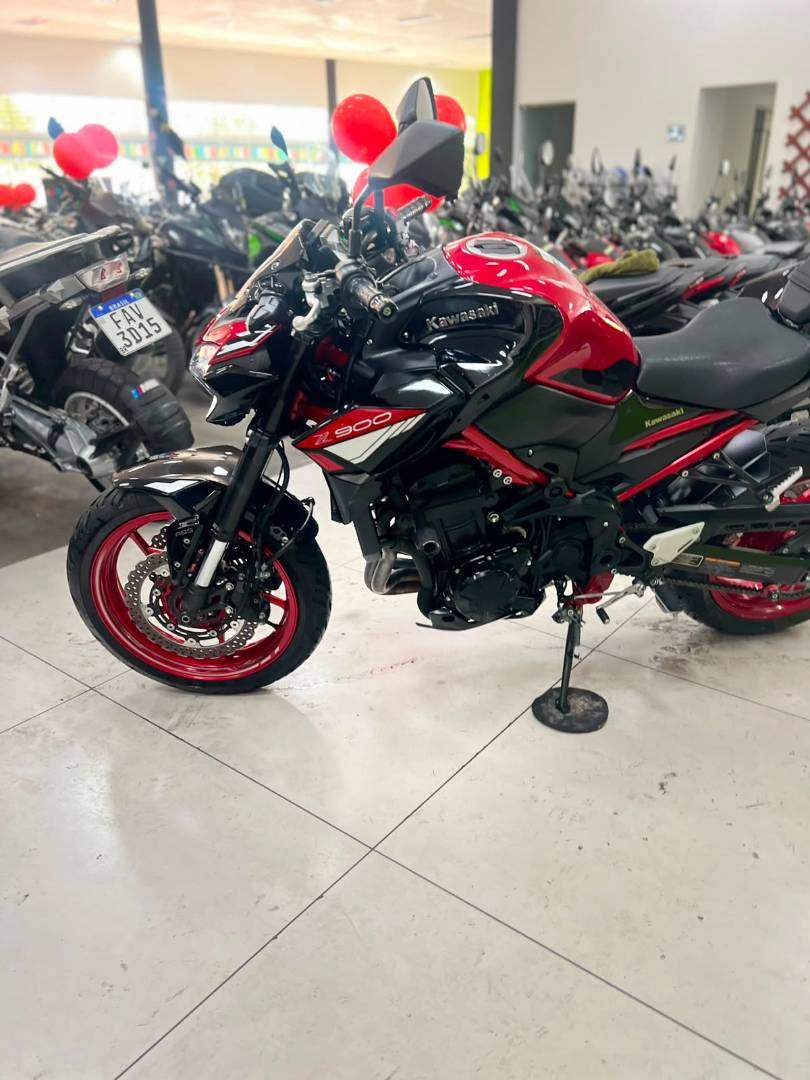 KAWASAKI Z900