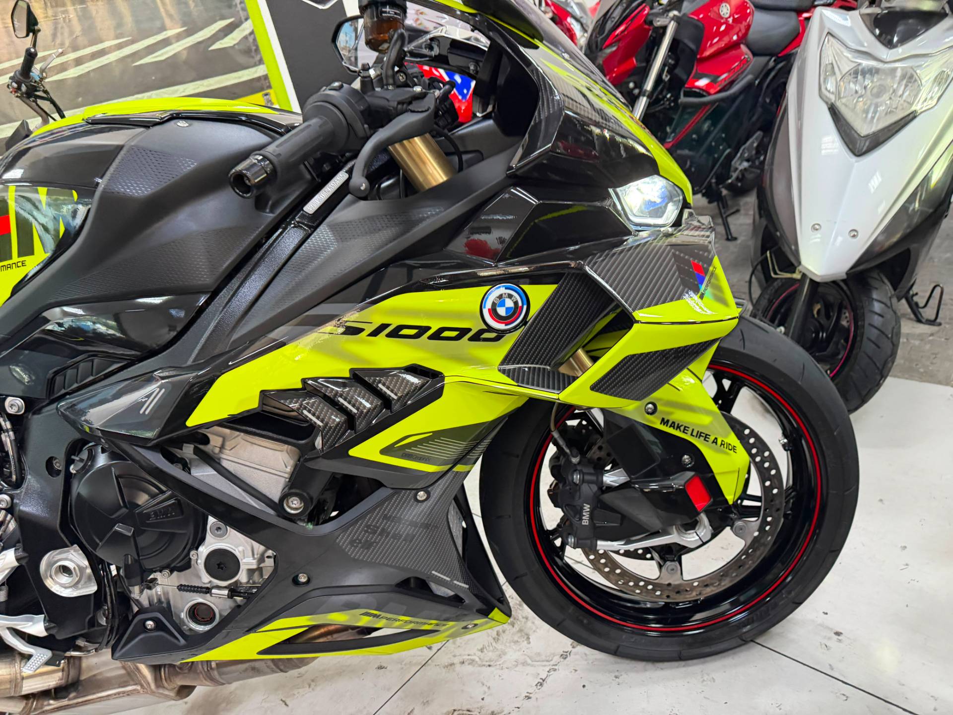 BMW S 1000 RR
