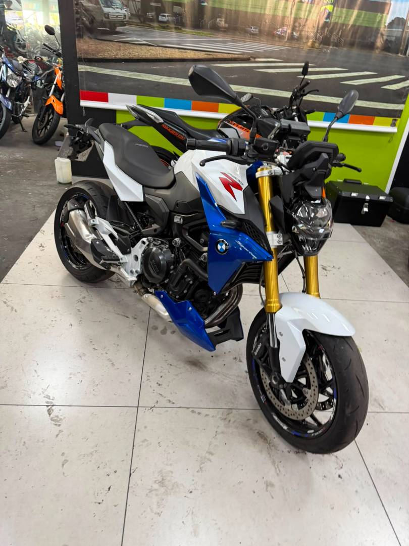 BMW F 900 R