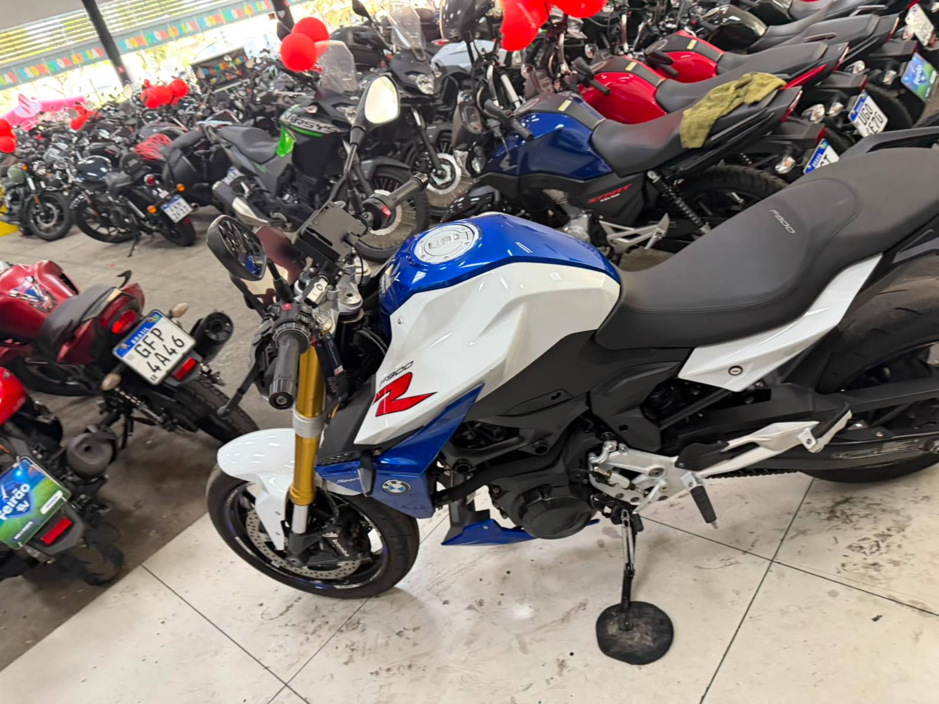 BMW F 900 R