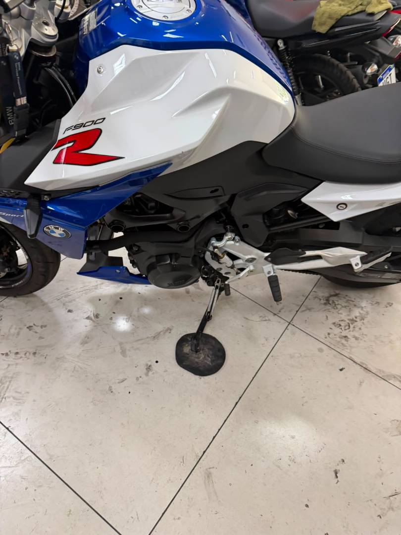 BMW F 900 R