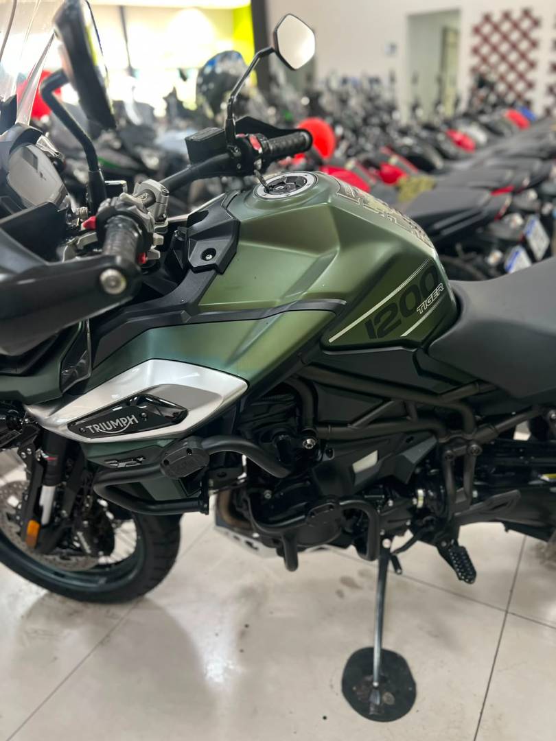 TRIUMPH TIGER 1200 XCX