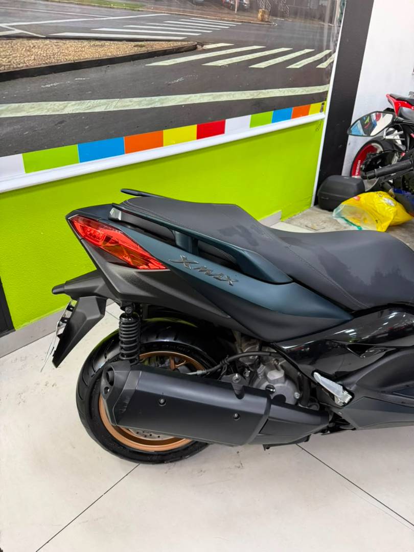 YAMAHA XMAX ABS