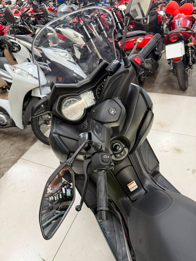 YAMAHA XMAX ABS