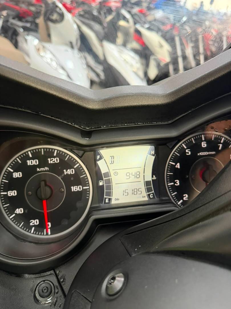YAMAHA XMAX ABS