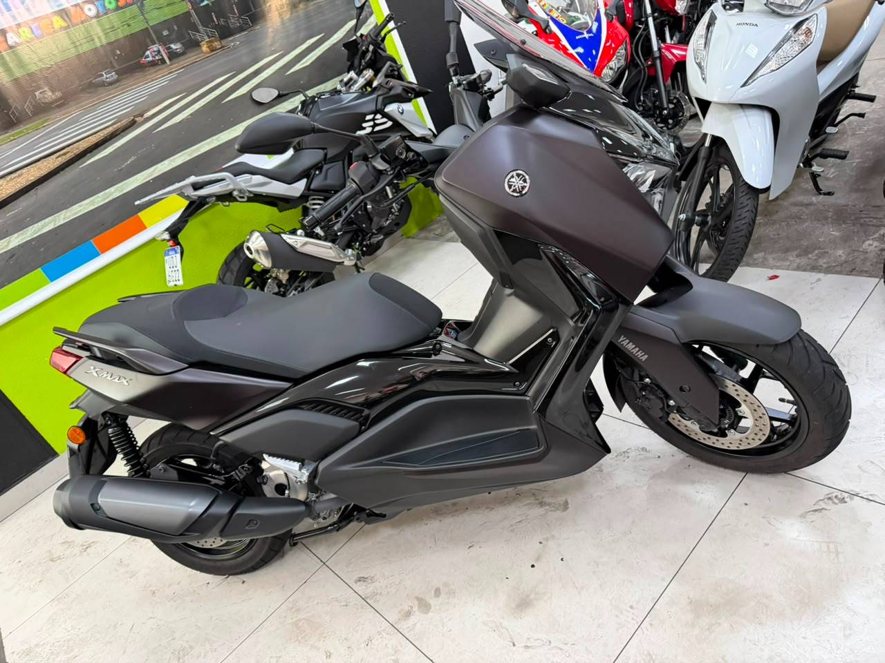 YAMAHA XMAX 300 CONNECTED ABS