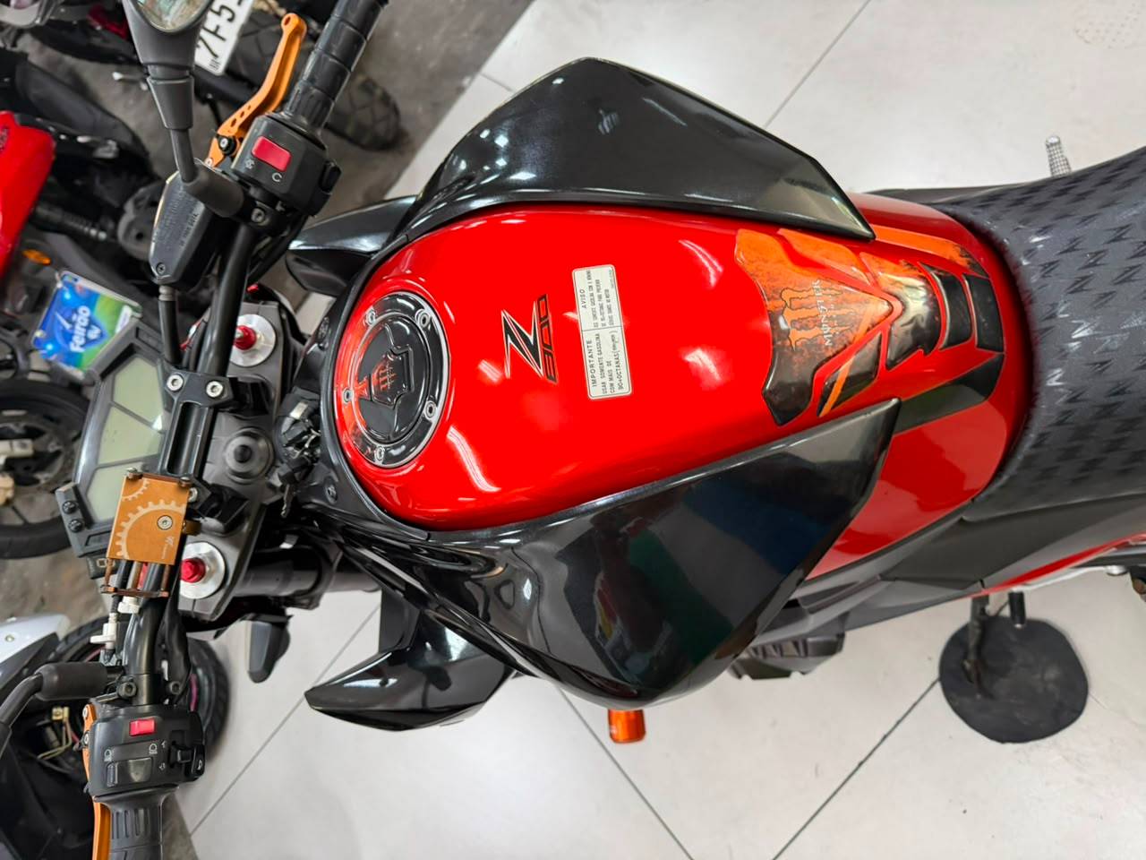 KAWASAKI Z800