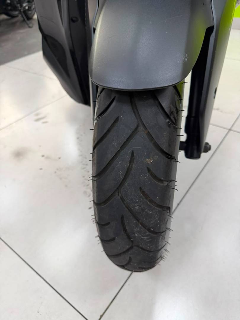 YAMAHA XMAX 300 CONNECTED ABS