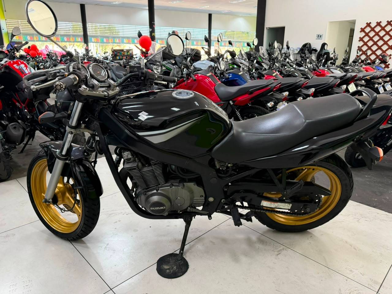 SUZUKI GS 500E