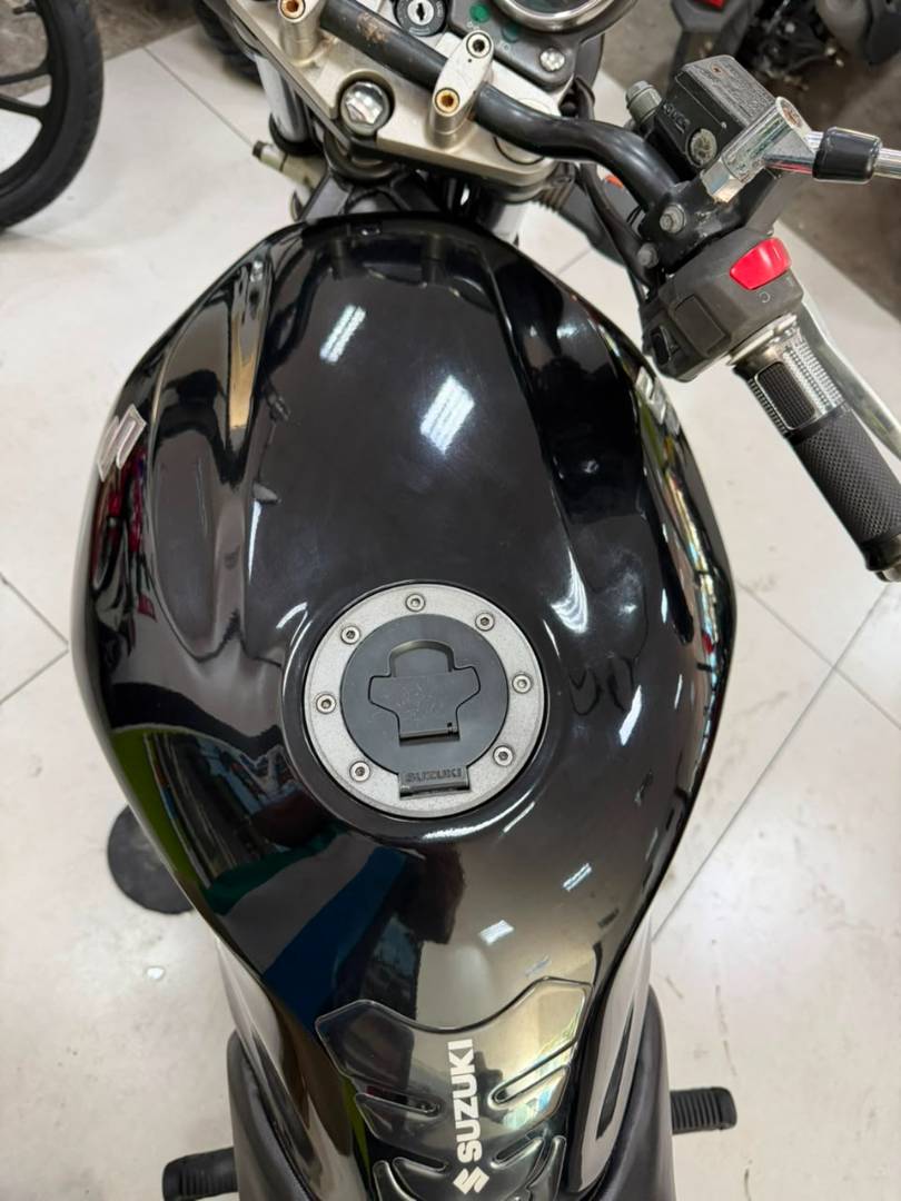 SUZUKI GS 500E