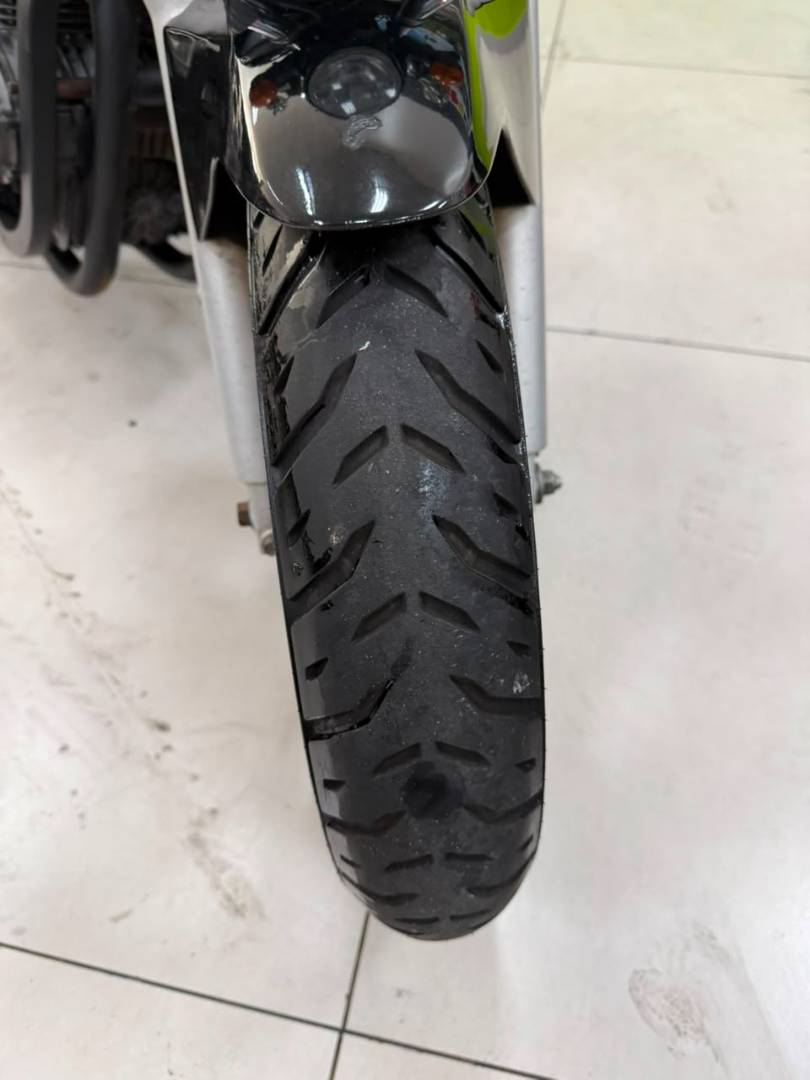 SUZUKI GS 500E