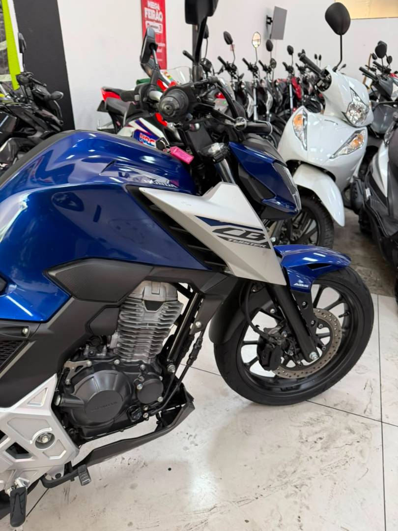 HONDA CB 300F TWISTER CBS