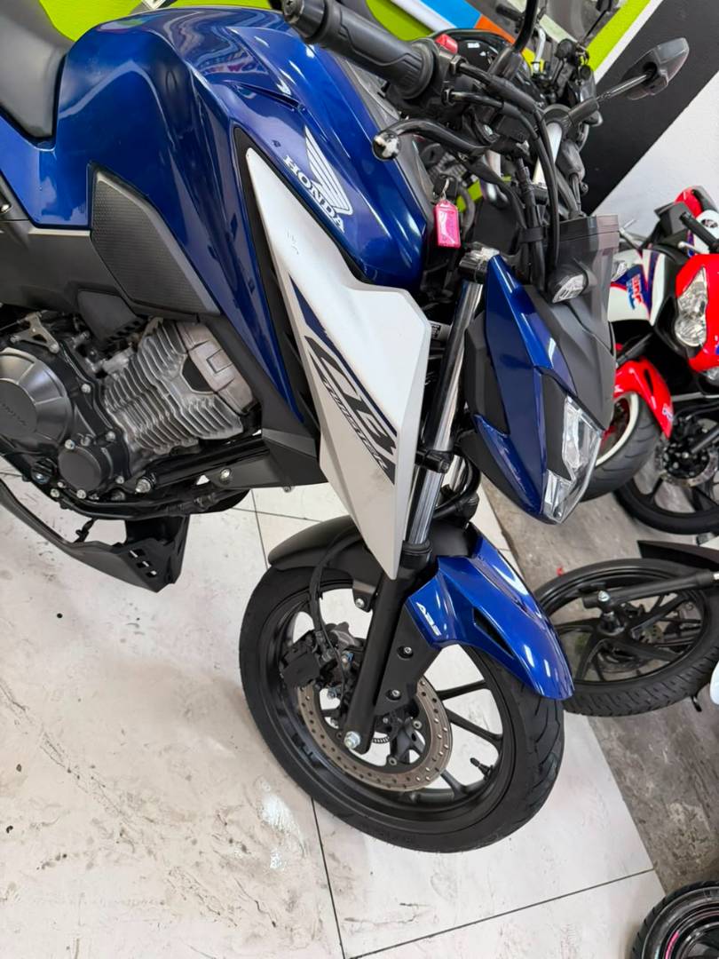 HONDA CB 300F TWISTER CBS