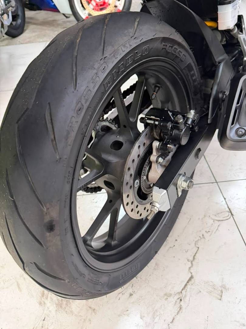 HONDA CB 300F TWISTER CBS