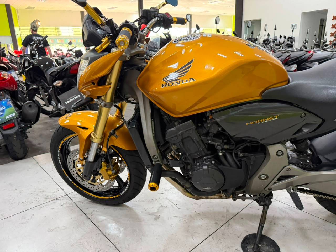 HONDA CB 600F HORNET