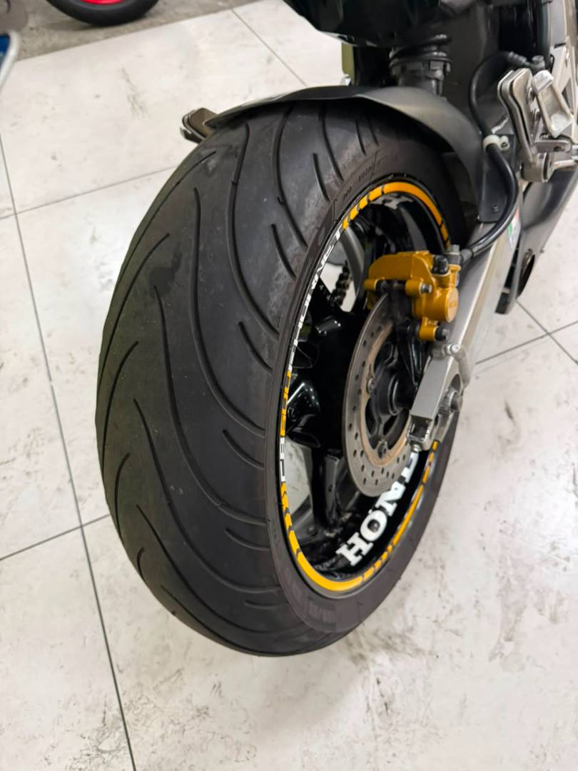HONDA CB 600F HORNET