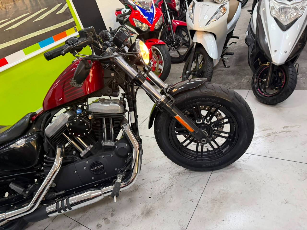 HARLEY-DAVIDSON SPORTSTER FORTY-EIGHT