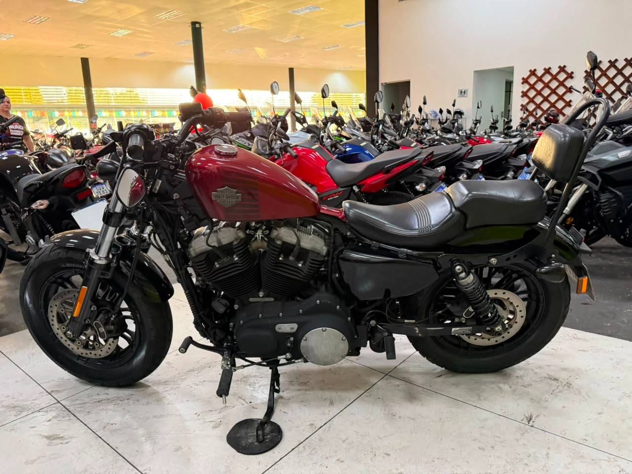 HARLEY-DAVIDSON SPORTSTER FORTY-EIGHT