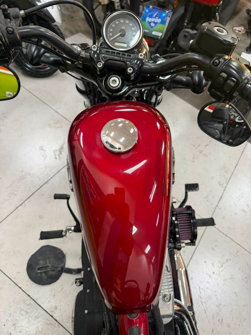 HARLEY-DAVIDSON SPORTSTER FORTY-EIGHT