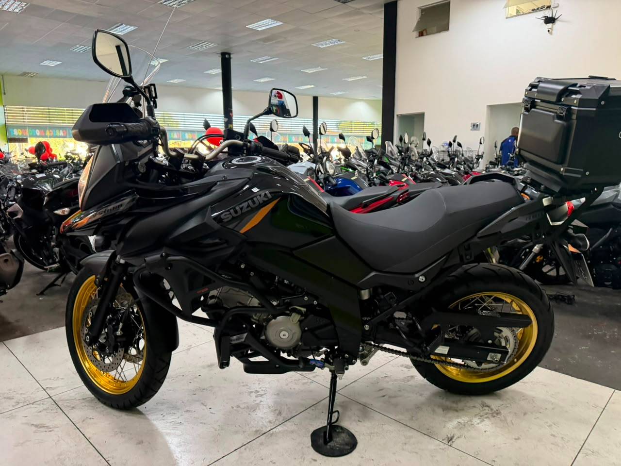 SUZUKI SUZUKI DL 650 XT V-STROM