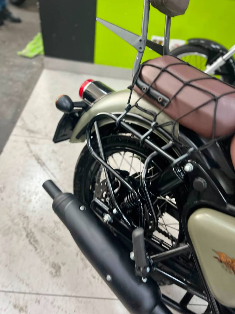 ROYAL ENFIELD CLASSIC 500
