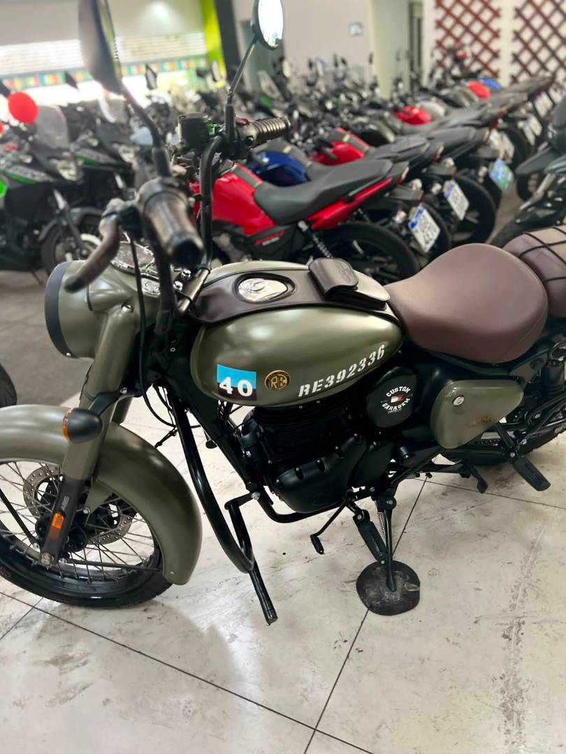 ROYAL ENFIELD CLASSIC 500